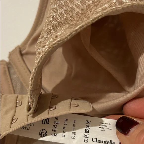 Chantelle Shimmering Tan Bra - Picture 5 of 6
